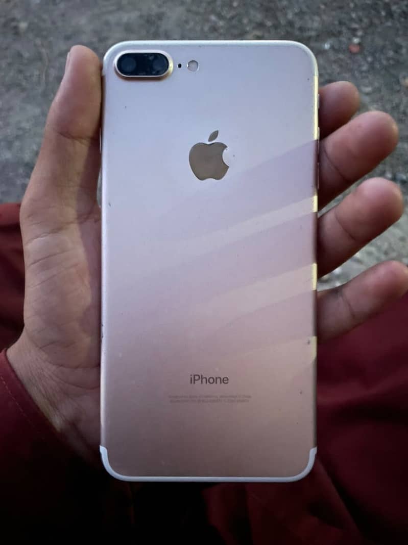 Apple iPhone 7 Plus 6