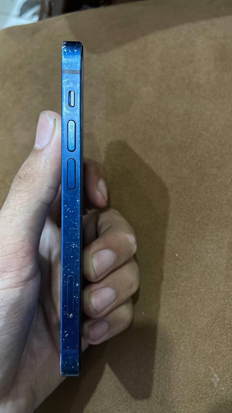 Apple iPhone 12 mini 3