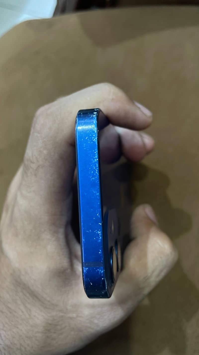 Apple iPhone 12 mini 4