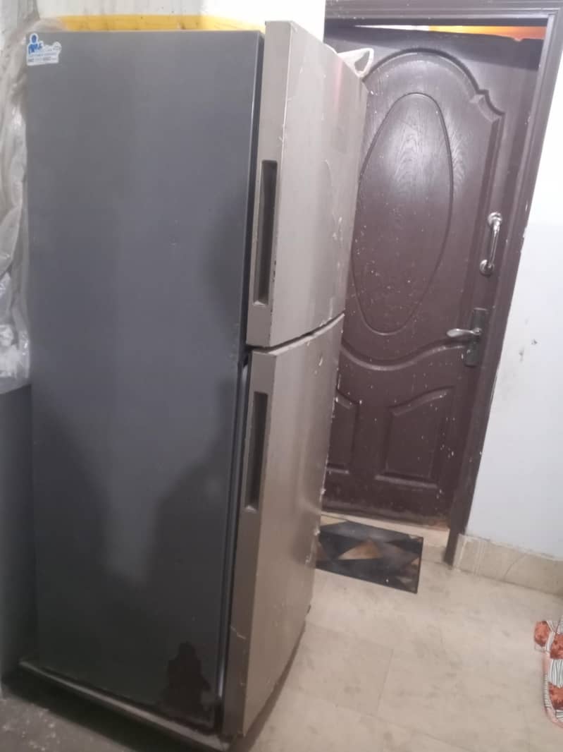 refrigerator 0