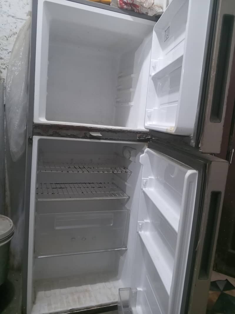 refrigerator 3