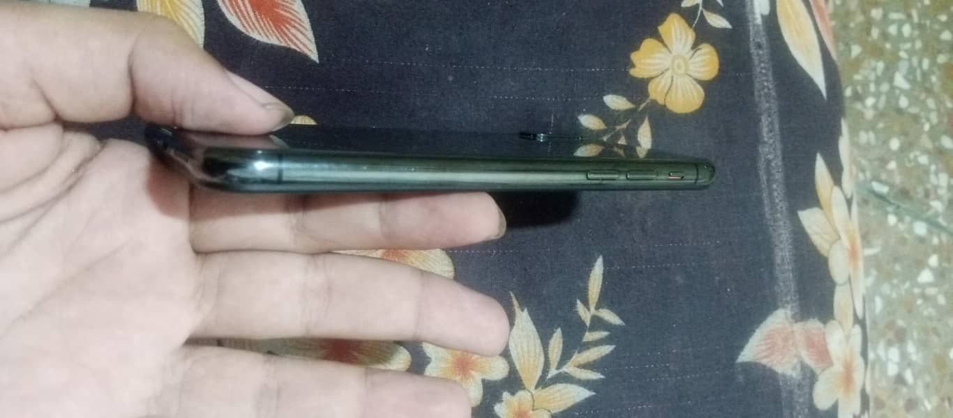 Apple iPhone X 2
