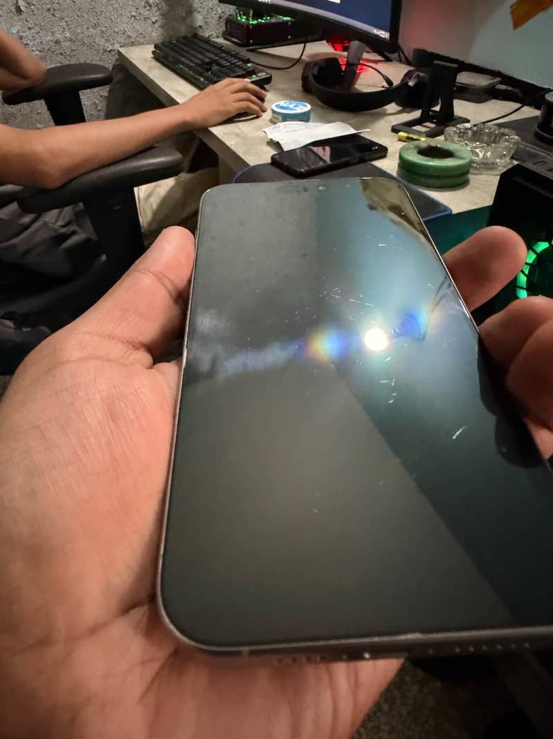 Apple iPhone 15 Pro Max 1