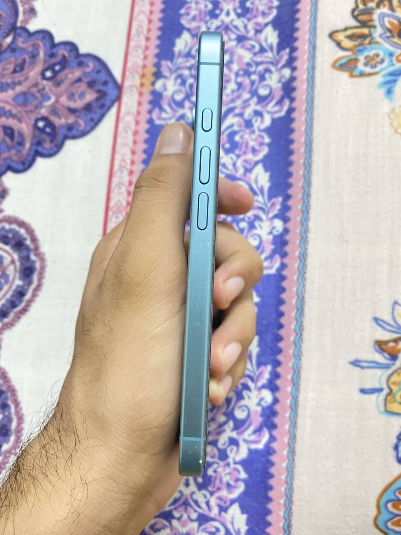 Apple iPhone 16 1
