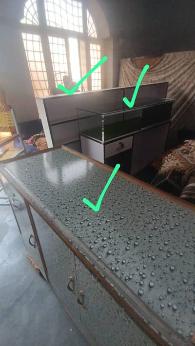Counter Almari