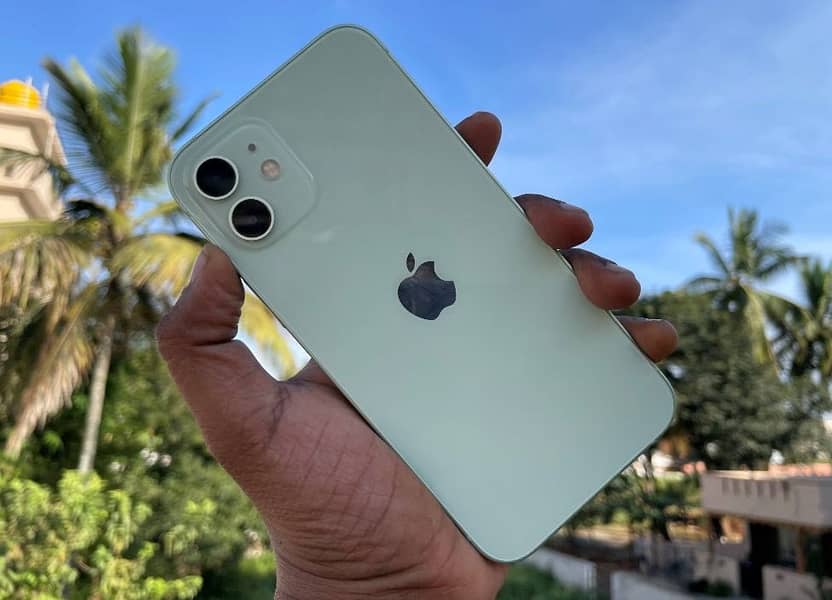 Apple iPhone 12 0
