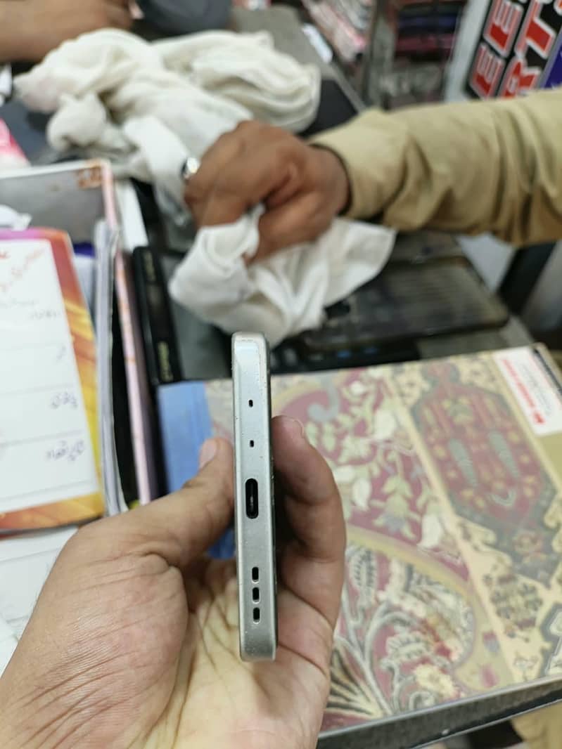 OPPO A5 Pro 1