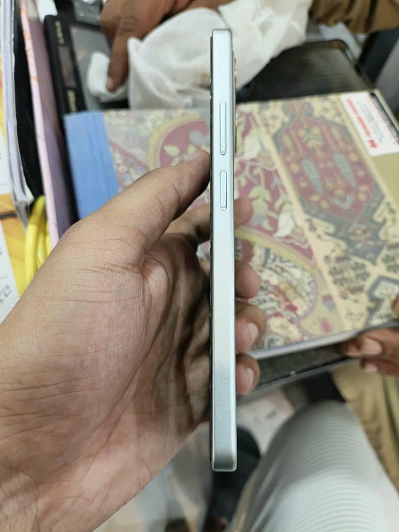OPPO A5 Pro 4