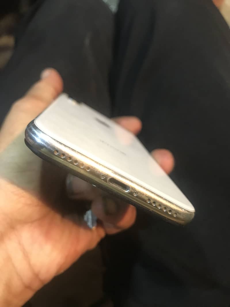 Apple iPhone X 2