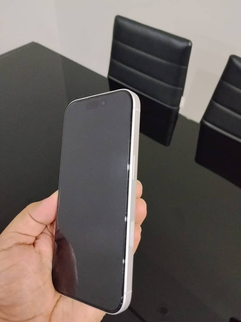 Apple iPhone 17 3