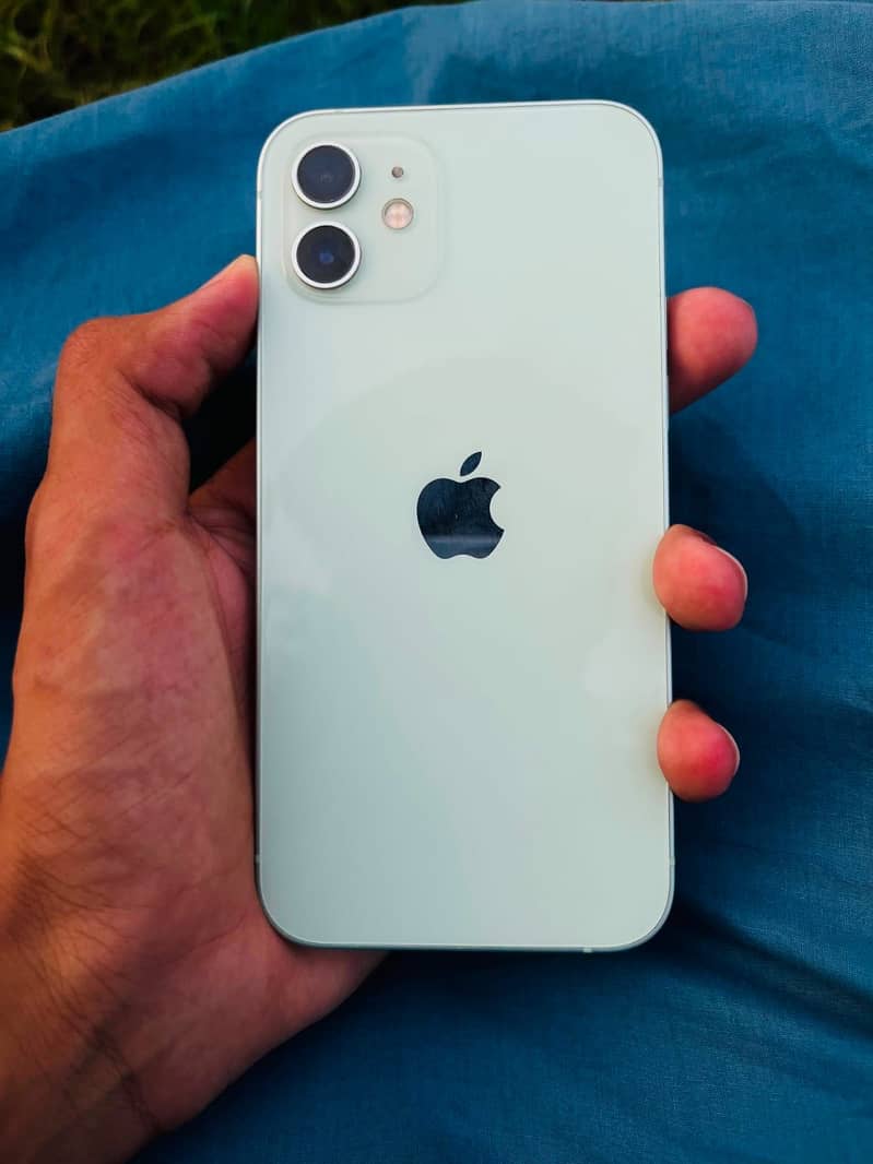 Apple iPhone 12 3