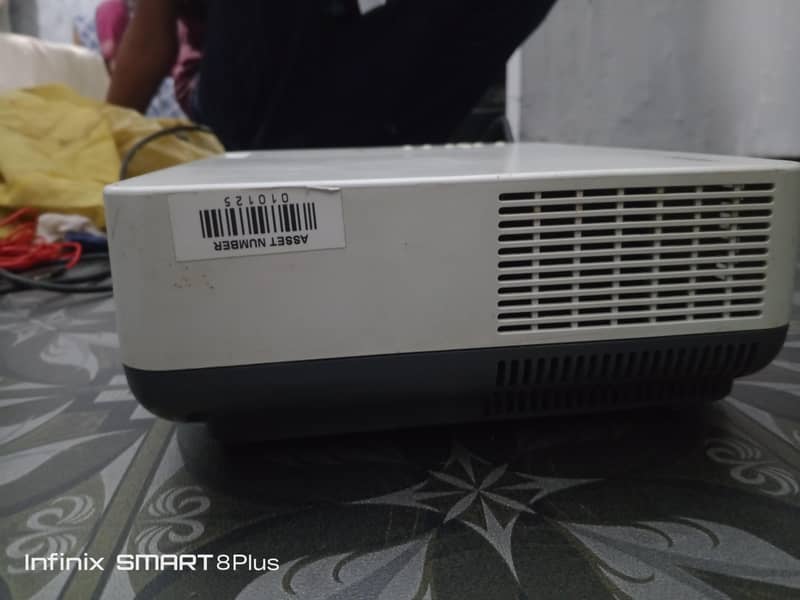 projector (Sanyo) 2