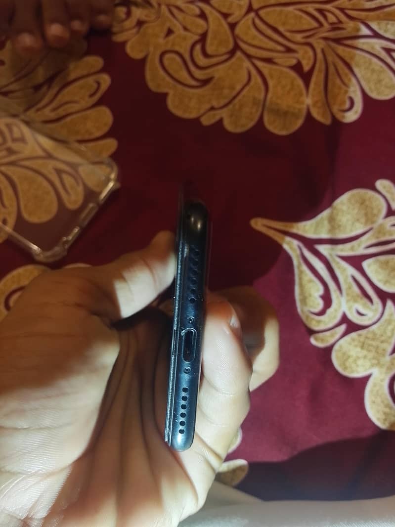 Apple iPhone 7 3