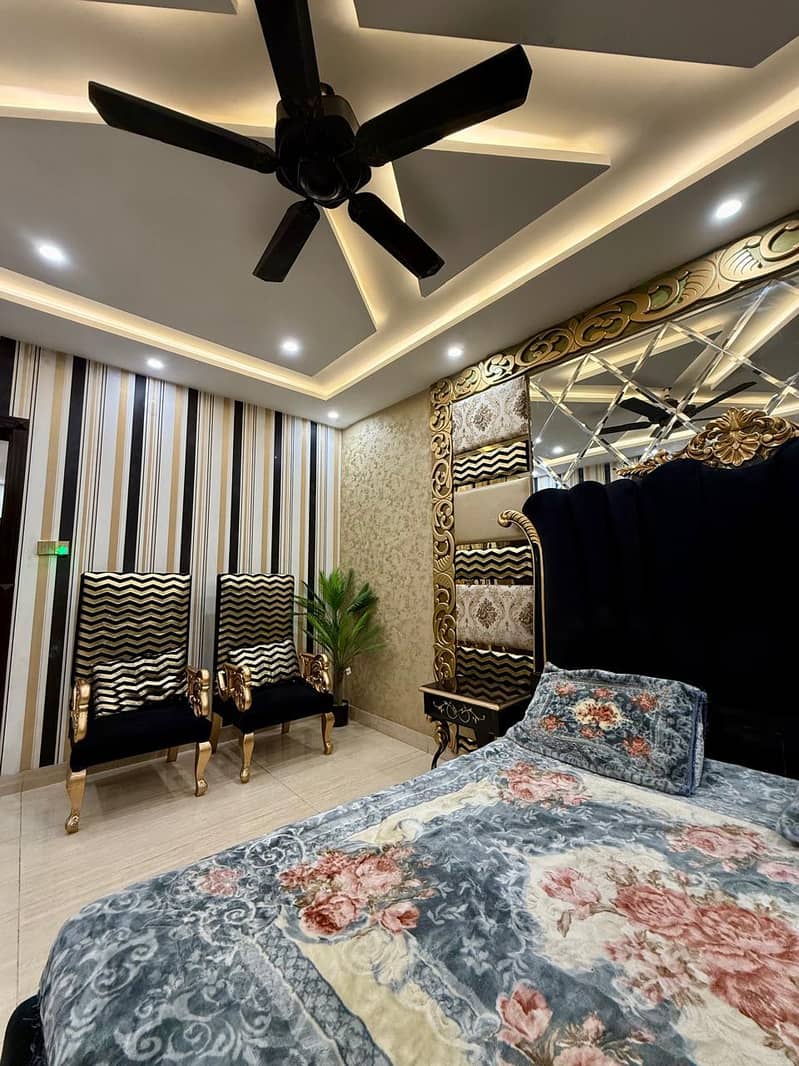 Bed set with 2 chairs 1