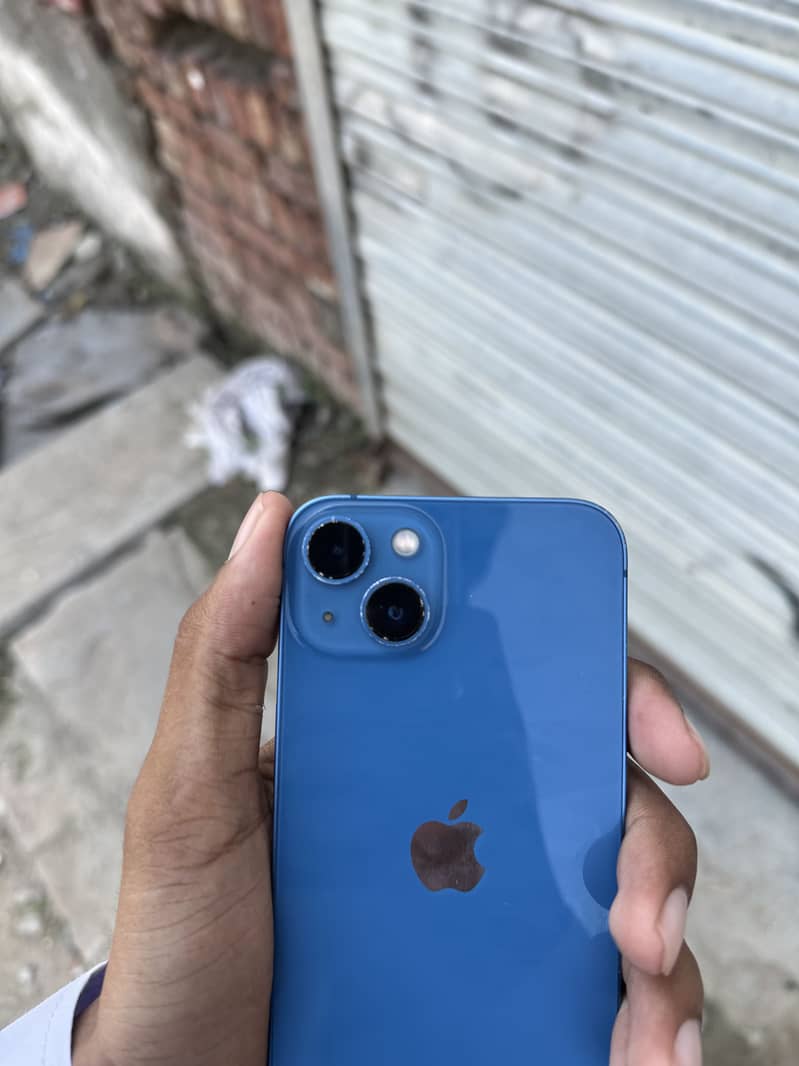 Apple iPhone 13 9