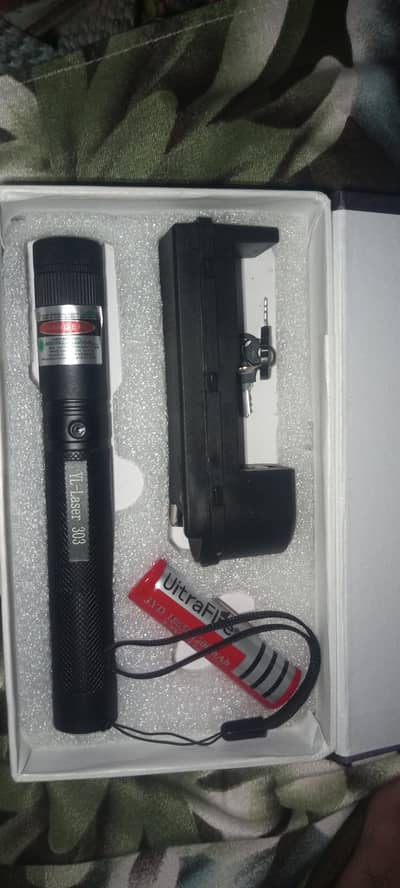 High Green Laser pointer With box new