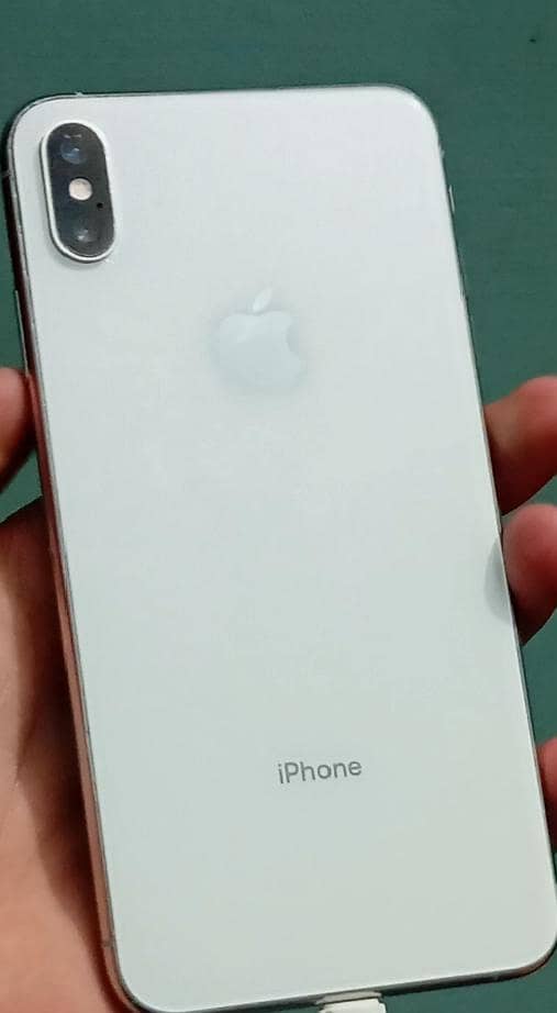 Apple iPhone XS Max 1
