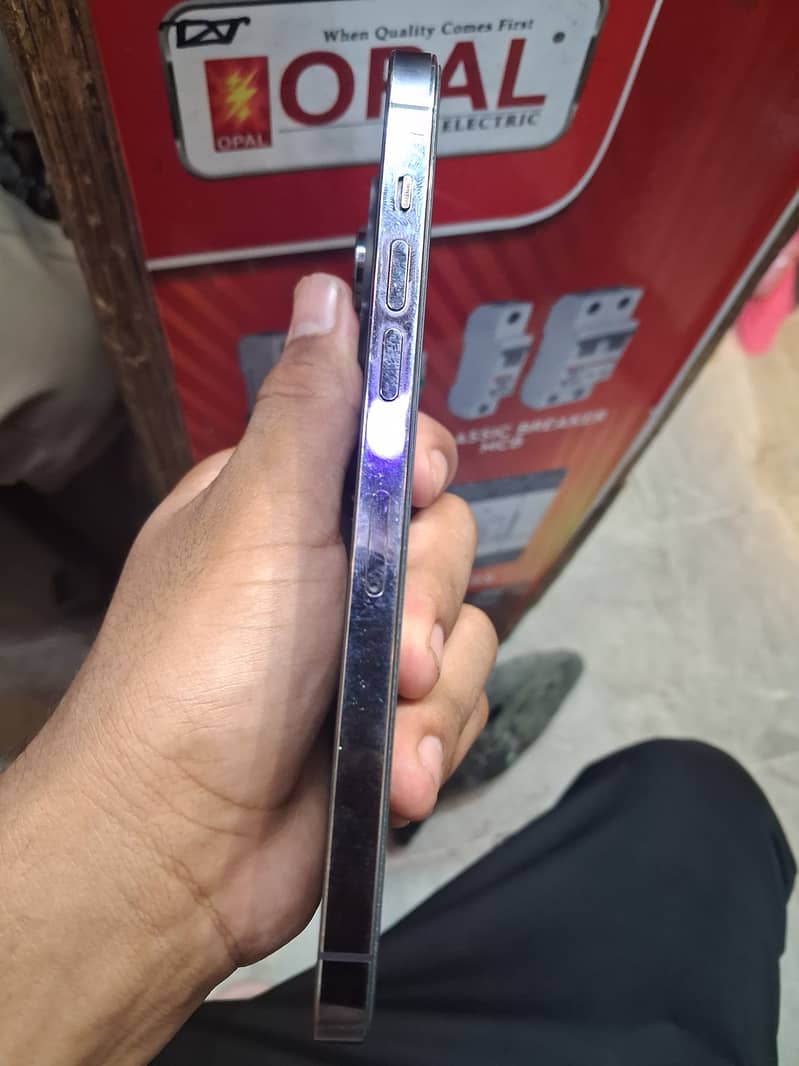 Apple iPhone 14 Pro Max 2