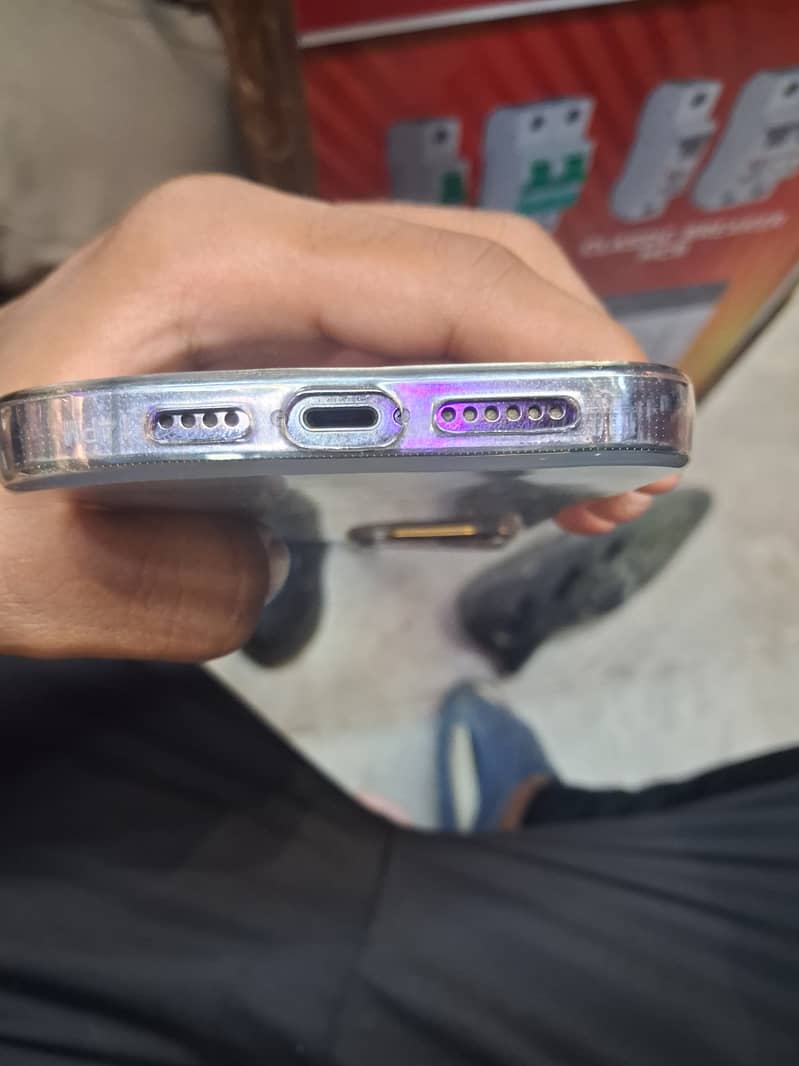 Apple iPhone 14 Pro Max 4