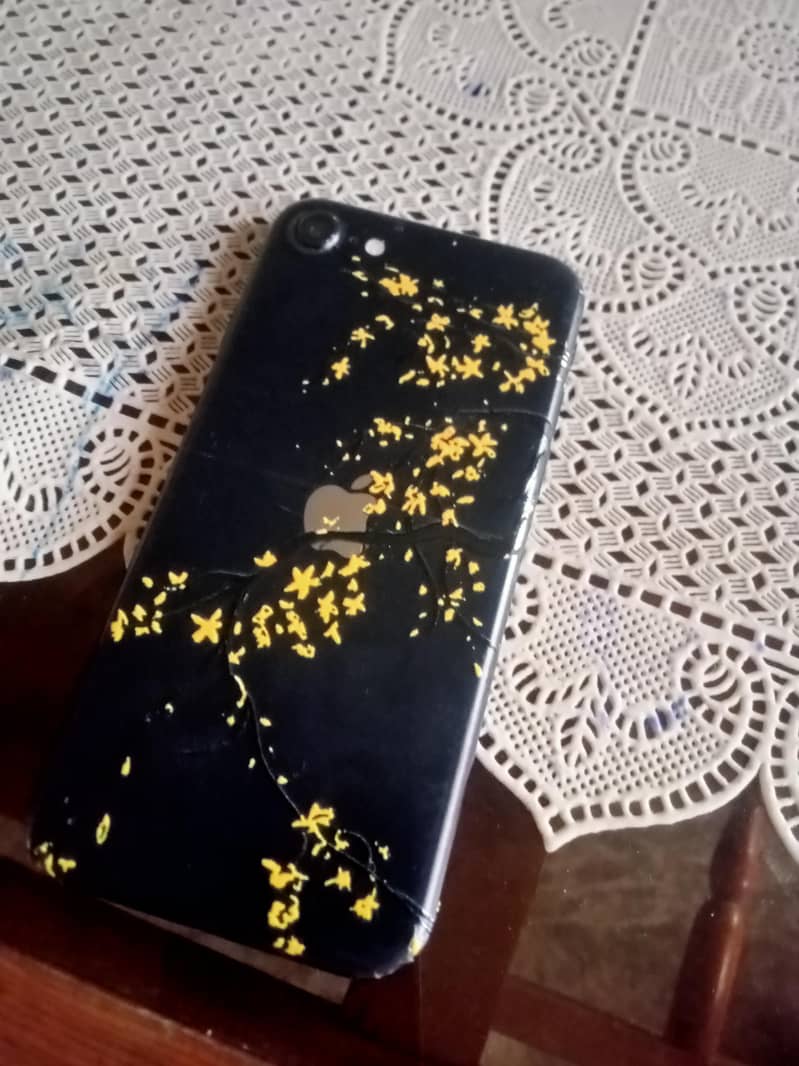 Apple iPhone SE3 0