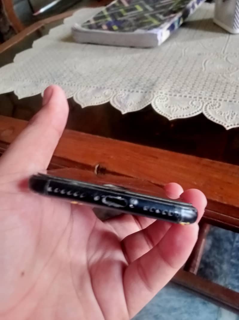 Apple iPhone SE3 6