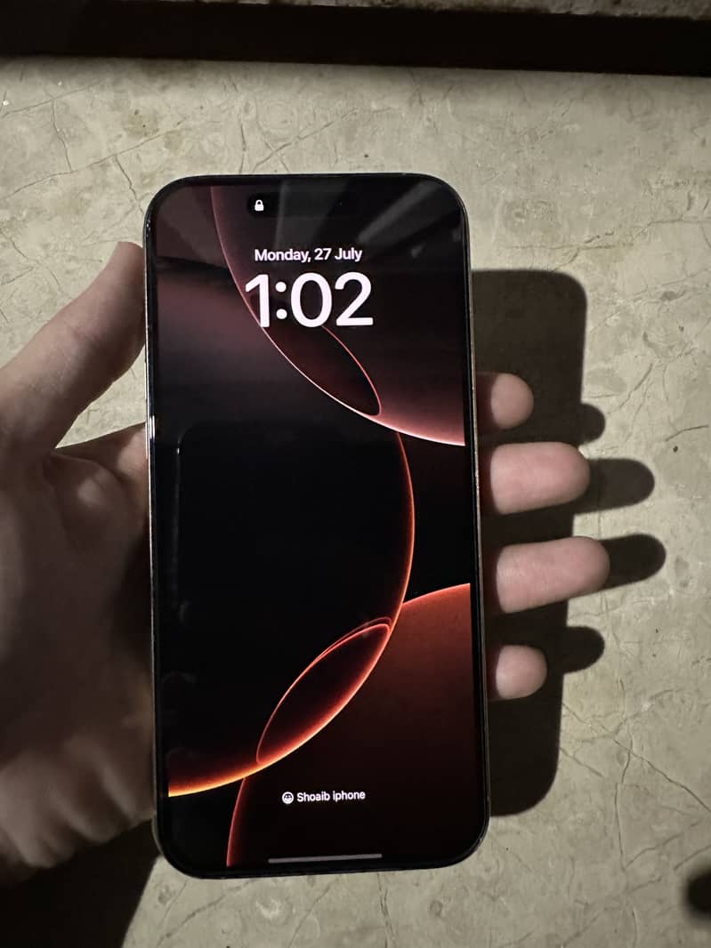 Apple iPhone 16 Pro Max 6