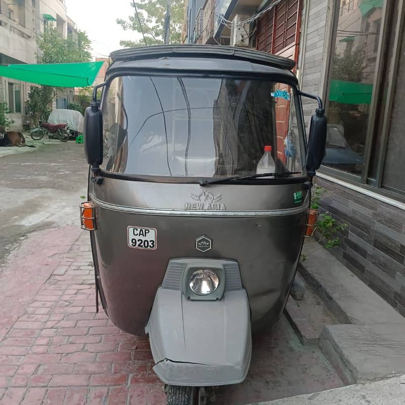Auto rickshaw 0