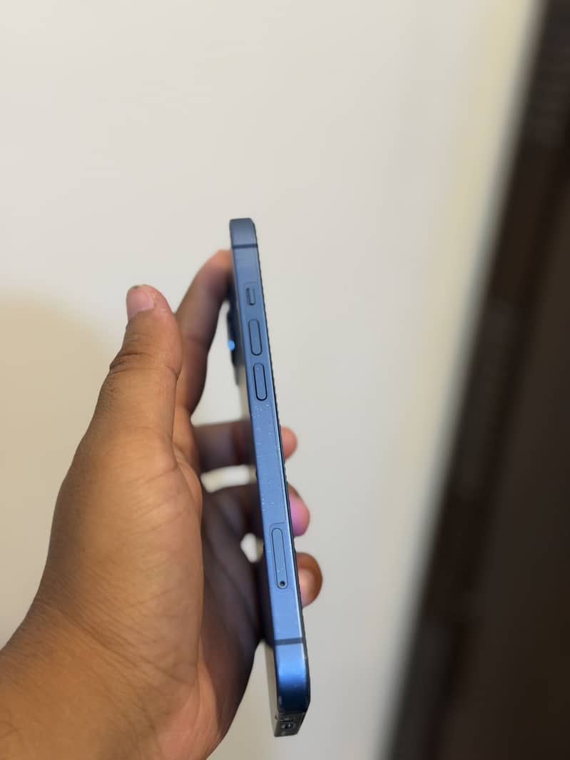 Apple iPhone 13 1