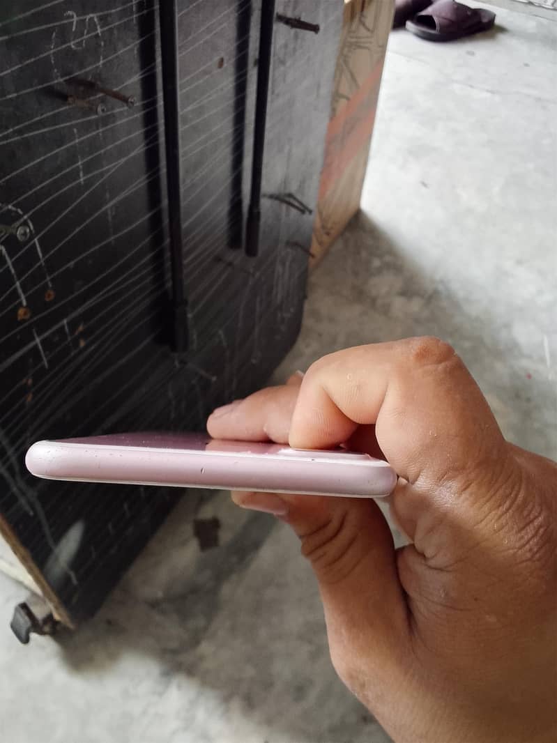 Apple iPhone 7 Plus 3