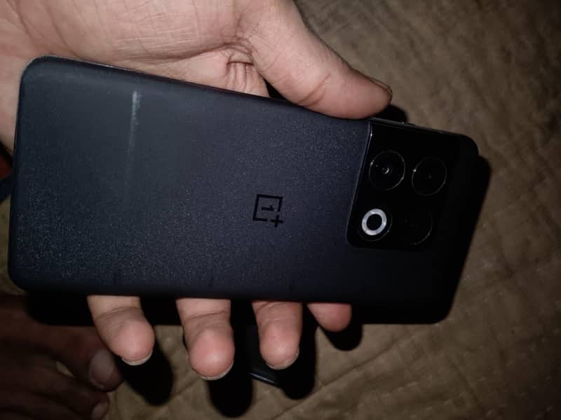 One Plus 10 Pro 3