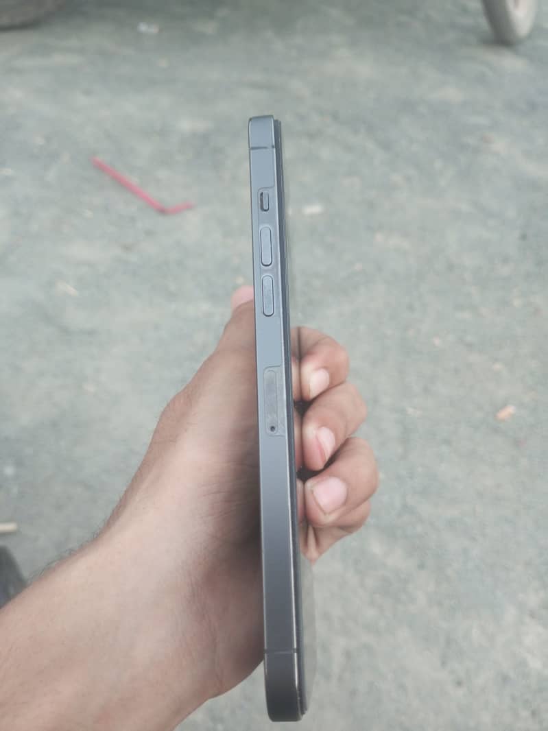 Apple iPhone 12 Pro Max 3
