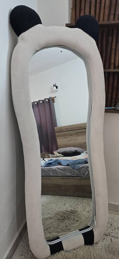 Pulsh Mirror