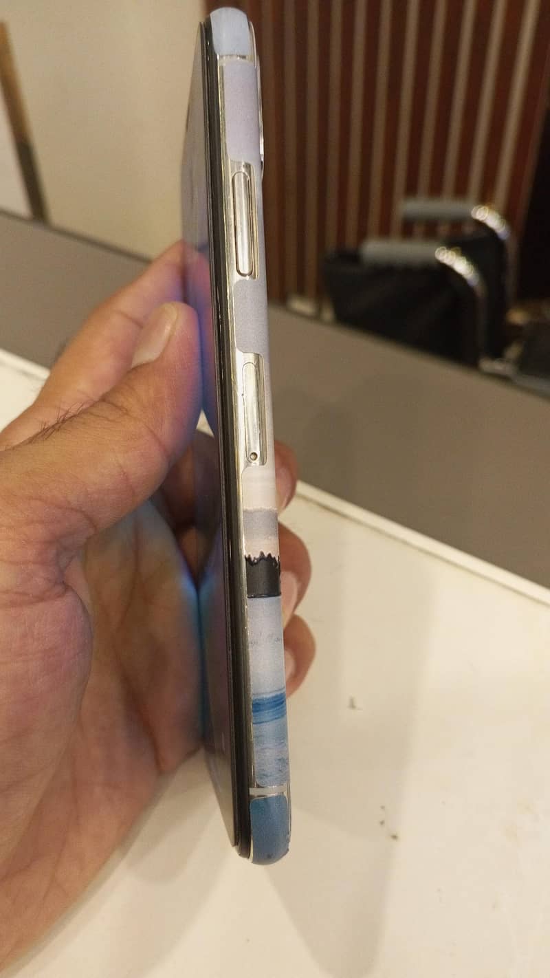 Apple iPhone X 3