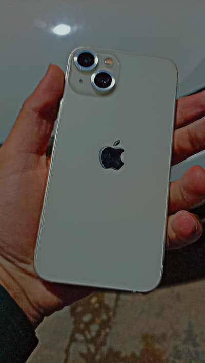 Apple iPhone 13