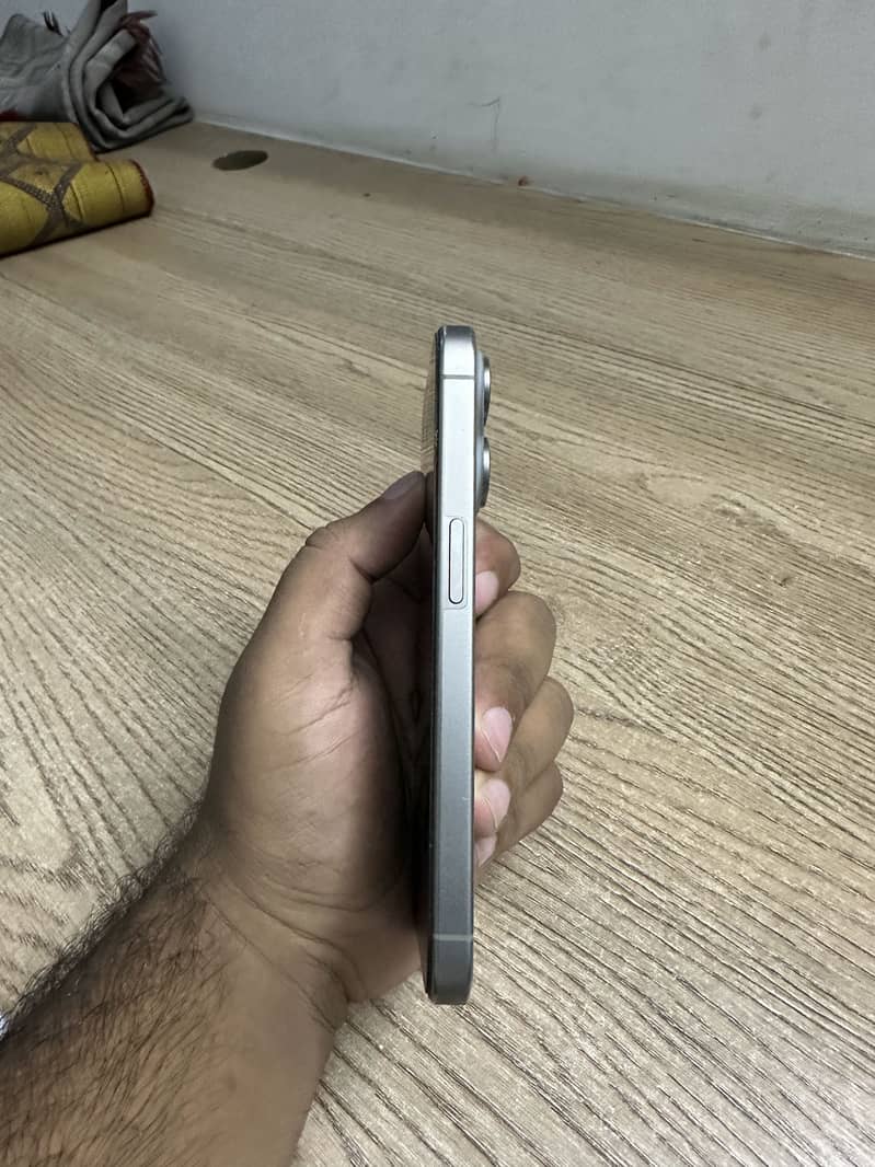 Apple iPhone 15 Pro 5
