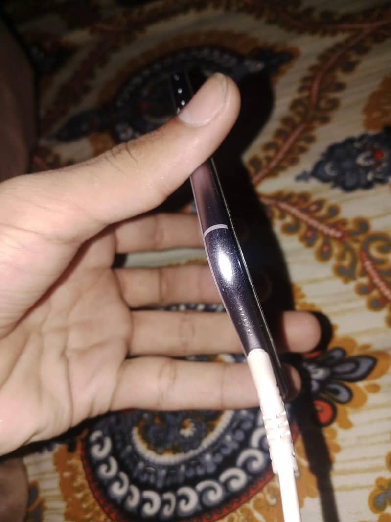 Apple iPhone 11 4