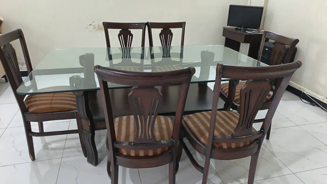 Dining Table with 6 chairs 1