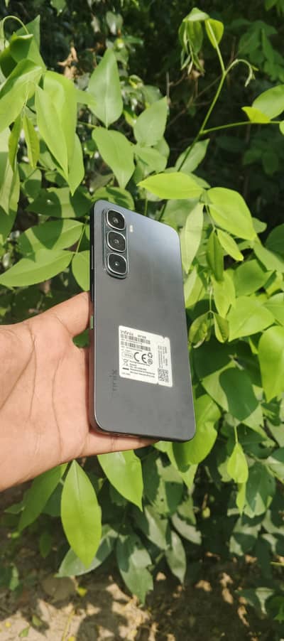 Infinix Hot 60 i