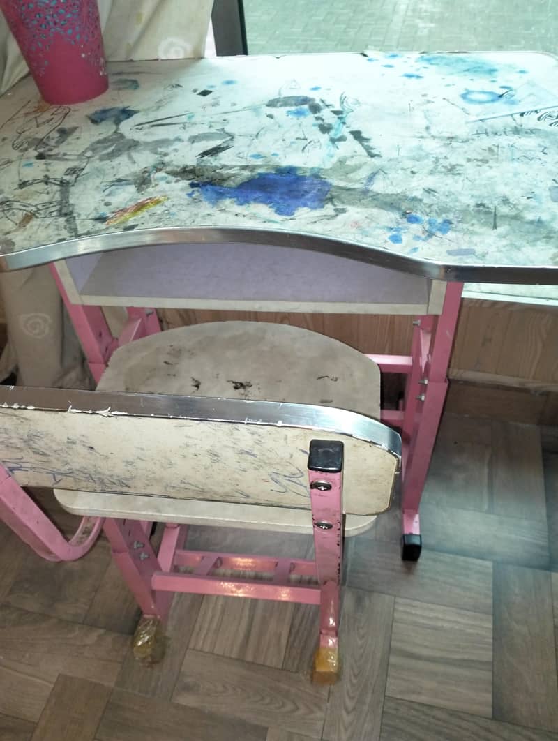 study table for kids 0