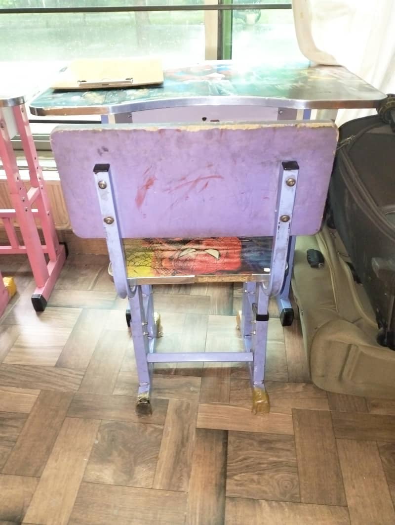 study table for kids 1