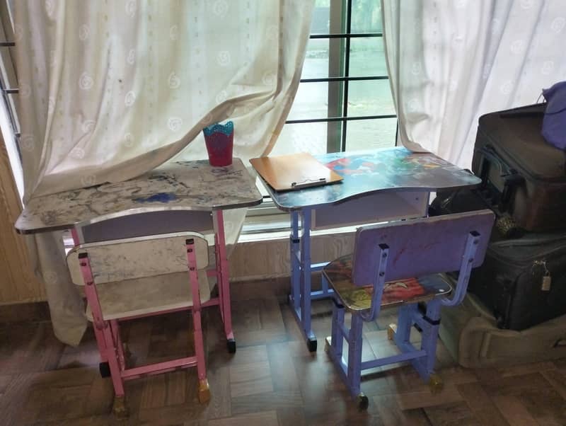 study table for kids 4