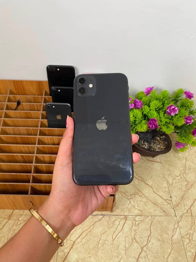 Apple iPhone 11 0