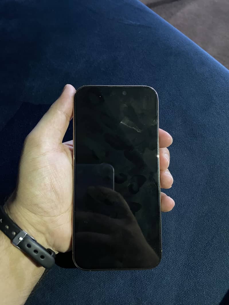 Apple iPhone 16 Pro Max 5