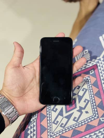 Apple iPhone SE