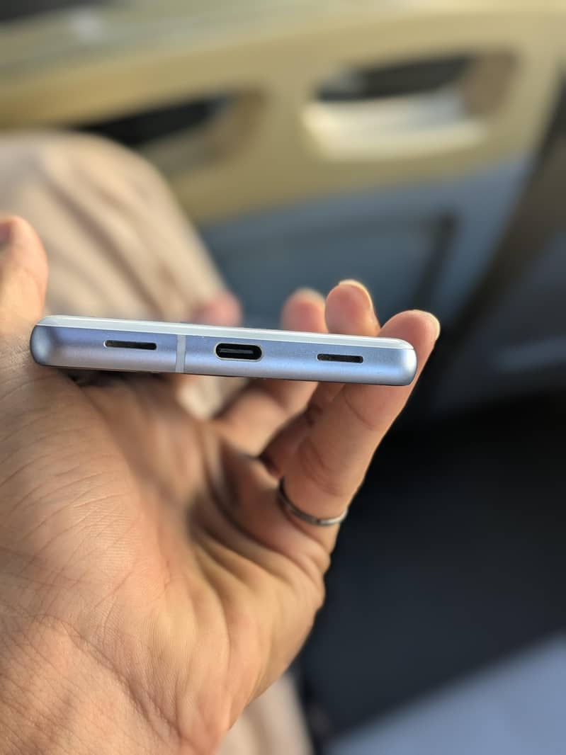 Google Pixel 7a 5