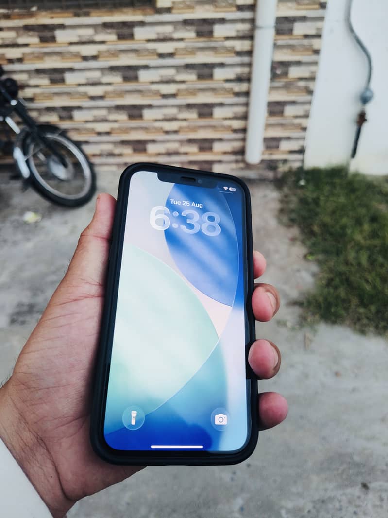 Apple iPhone 12 2