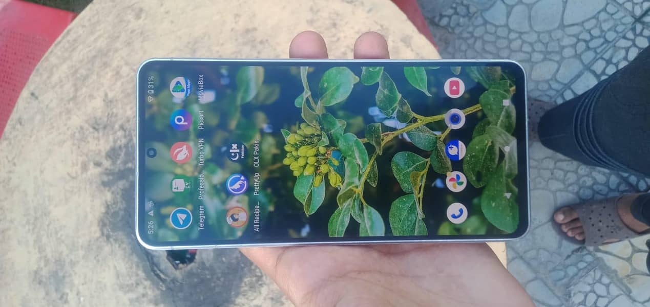 Sharp Aquos R7 6