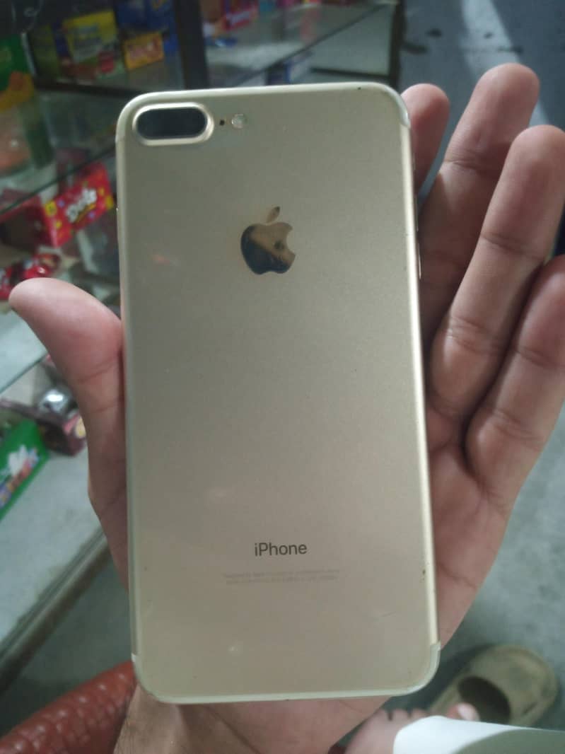 Apple iPhone 7 Plus 5