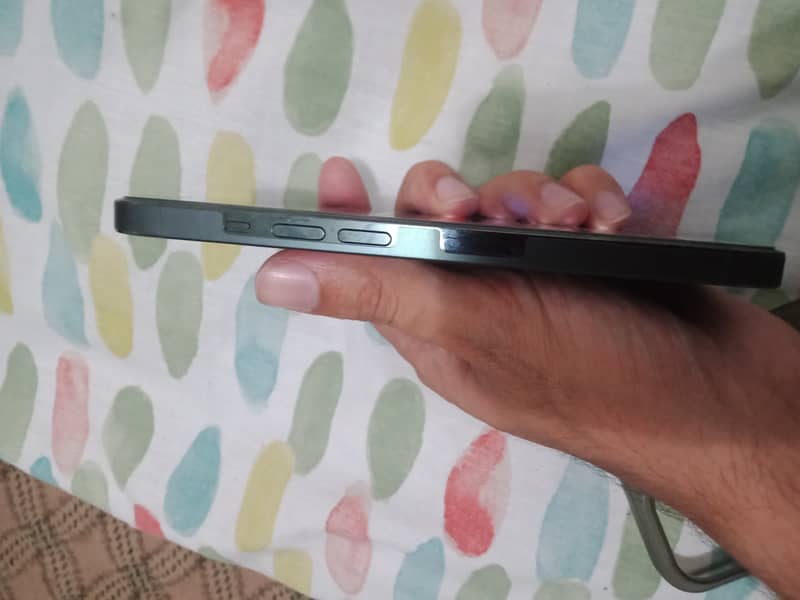 Apple iPhone 13 Pro 3