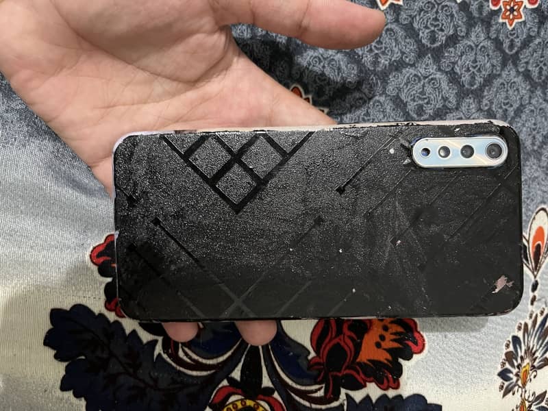 Huawei Nova 3i 0